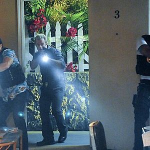 Fotoğraf Alex O'Loughlin