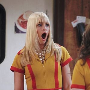 Fotoğraf Beth Behrs