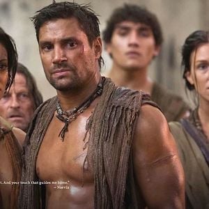 Fotoğraf Manu Bennett