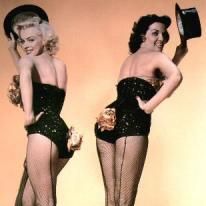 Fotoğraf Erkekler Sarışınları Sever