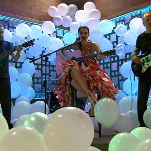 Fotoğraf Yalan Dünya