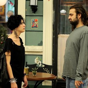 Fotoğraf Yalan Dünya