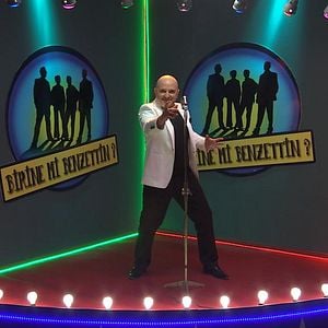 Fotoğraf Yalan Dünya