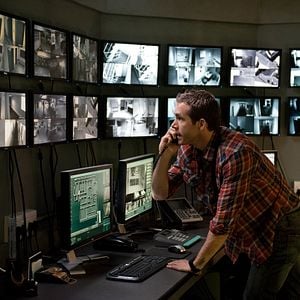 Fotoğraf Düşmanı Korurken