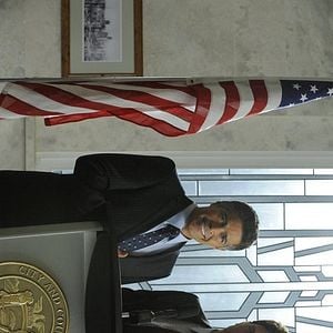 Fotoğraf Esai Morales