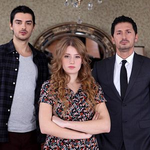 Fotoğraf Eve Düşen Yıldırım