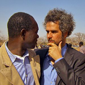 Fotoğraf Knistern der Zeit - Christoph Schlingensief und sein Operndorf in Burkina Faso