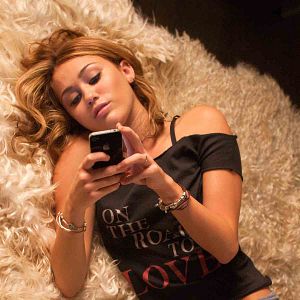 Fotoğraf Miley Cyrus