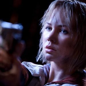 Fotoğraf Adelaide Clemens