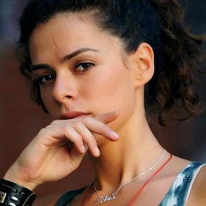 Fotoğraf Ağır Roman