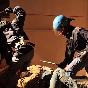 Fotoğraf Diaz: Don't Clean Up This Blood