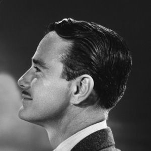 Fotoğraf Lew Ayres