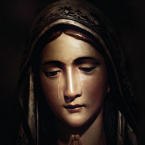 Fotoğraf Madonna Ağlıyor