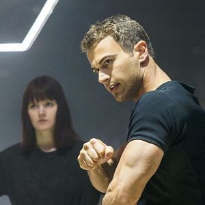 Fotoğraf Theo James