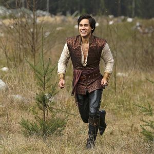 Fotoğraf Peter Gadiot