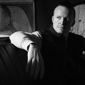 Fotoğraf Damon Herriman