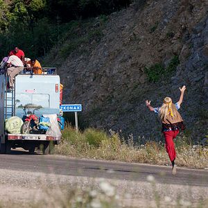 Fotoğraf Sağ Salim 2: Sil Baştan