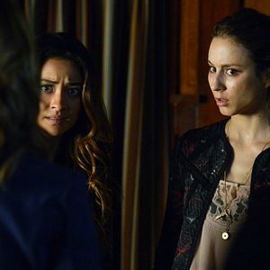 Fotoğraf Troian Bellisario