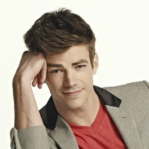 Fotoğraf Grant Gustin