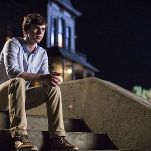 Fotoğraf Freddie Highmore