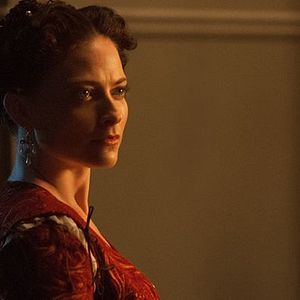 Fotoğraf Lara Pulver
