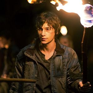 Fotoğraf Devon Bostick