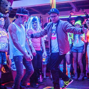 Fotoğraf Kötü Komşular