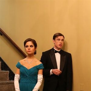 Fotoğraf Almost Royal