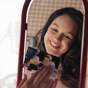 Fotoğraf Hayley Orrantia