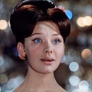 Fotoğraf Voyna i mir