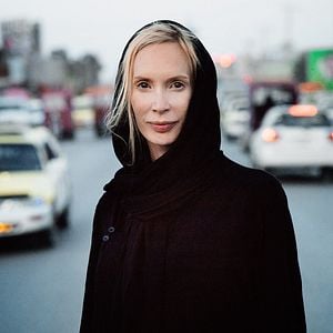 Fotoğraf İki Dünya Arasında