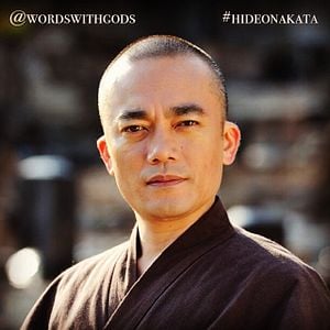 Fotoğraf Tanrılarla Konuşmalar