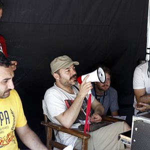 Fotoğraf Çakallarla Dans 3: Sıfır Sıkıntı