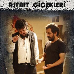 Fotoğraf Asfalt Çiçekleri