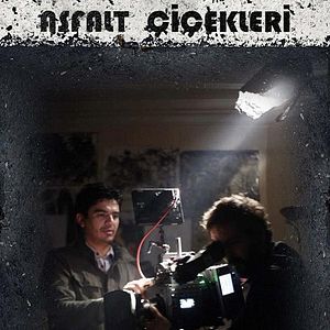 Fotoğraf Asfalt Çiçekleri