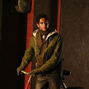 Fotoğraf Alfred Enoch