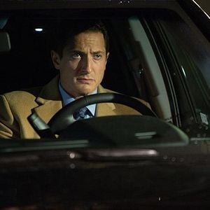 Fotoğraf Sasha Roiz