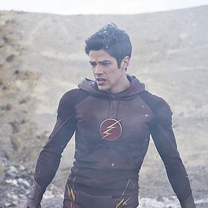 Fotoğraf Grant Gustin