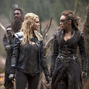 Fotoğraf The 100