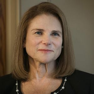 Fotoğraf Tovah Feldshuh