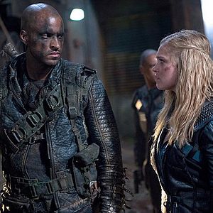 Fotoğraf The 100