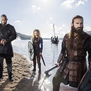 Fotoğraf Travis Fimmel