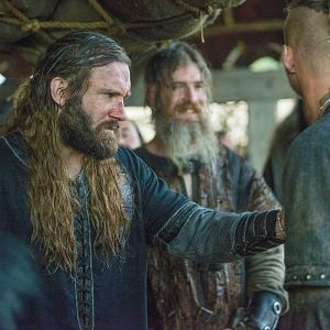 Fotoğraf Clive Standen