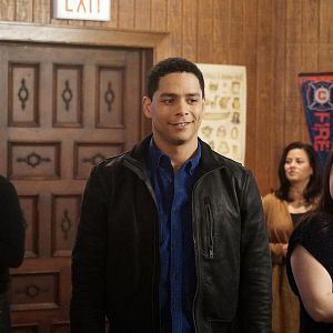 Fotoğraf Charlie Barnett