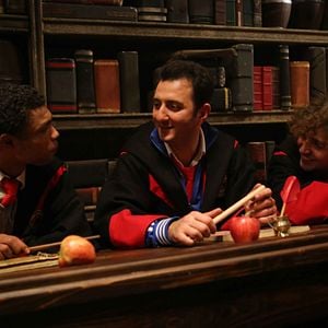 Fotoğraf Sihirbazlık Okulunda Bir Türk