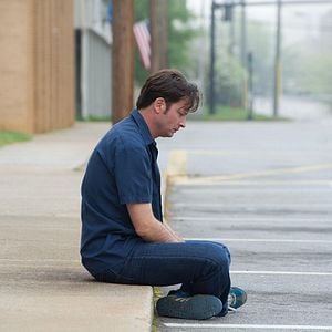 Fotoğraf Aden Young