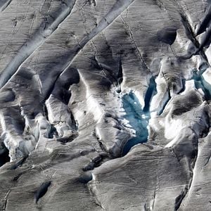 Fotoğraf Buz ve Gökyüzü