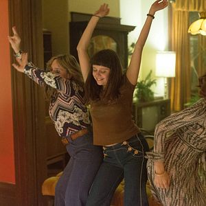 Fotoğraf Bel Powley