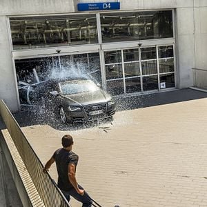 Fotoğraf Taşıyıcı: Son Hız