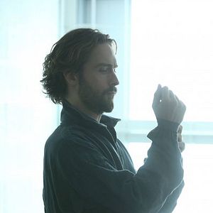Fotoğraf Tom Mison